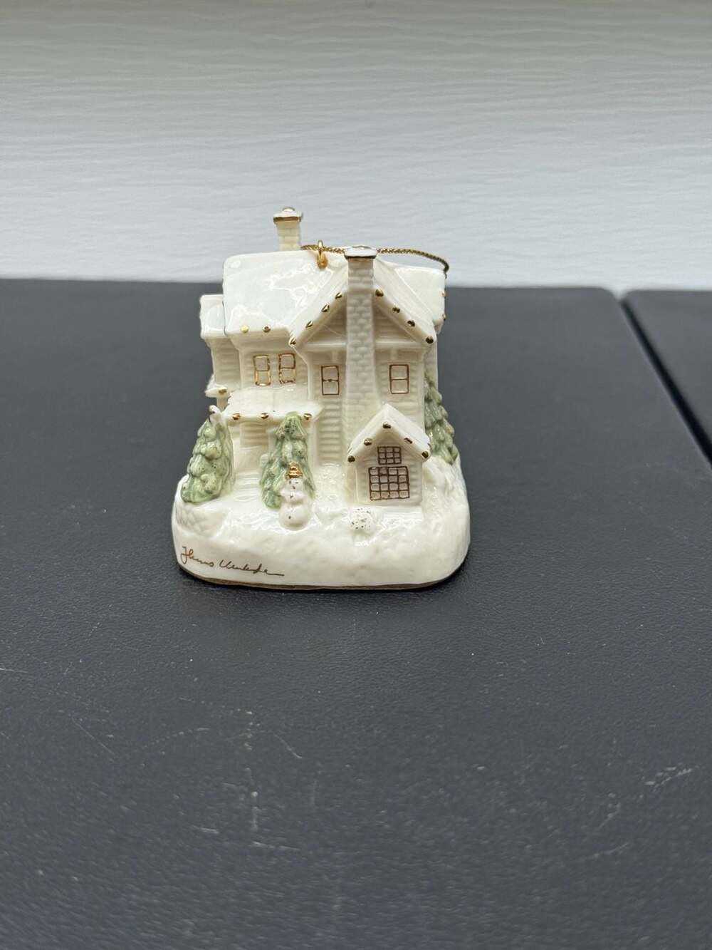 Thomas Kinkade Victorian Christmas III White Christmas Ornament Collection